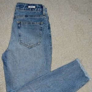 Brandy Melville Boyfriend Jeans